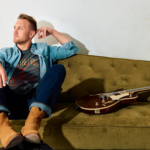 Peter Burton, sofa guitar